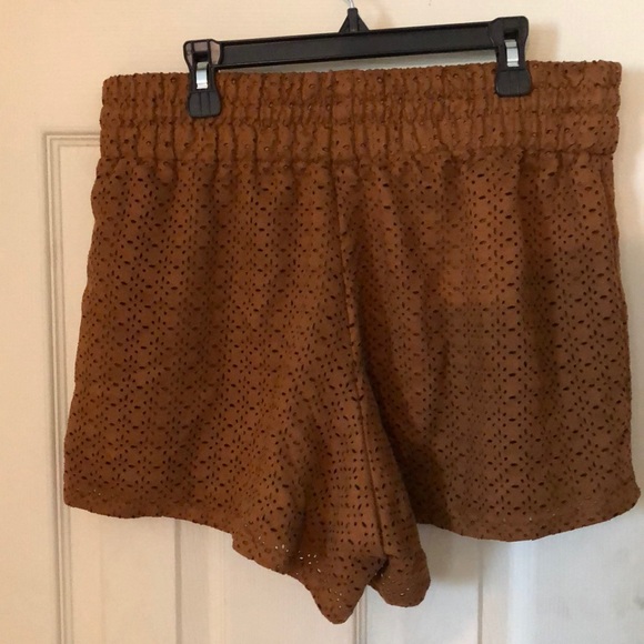 Shorts - Picture 2 of 2